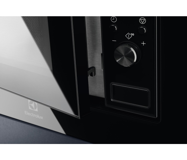 Kuchenka mikrofalowa Electrolux LMS2203EMX 700W Pojemność 20L Czarny+Inox - 1011631 - zdjęcie 3